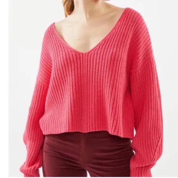 Urban Outfitters Avery Double V-Neck Sweater in Pink, size xs. NWT - Picture 3 of 7